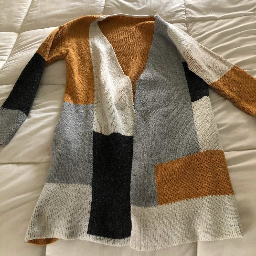 Sweater/Cardigan